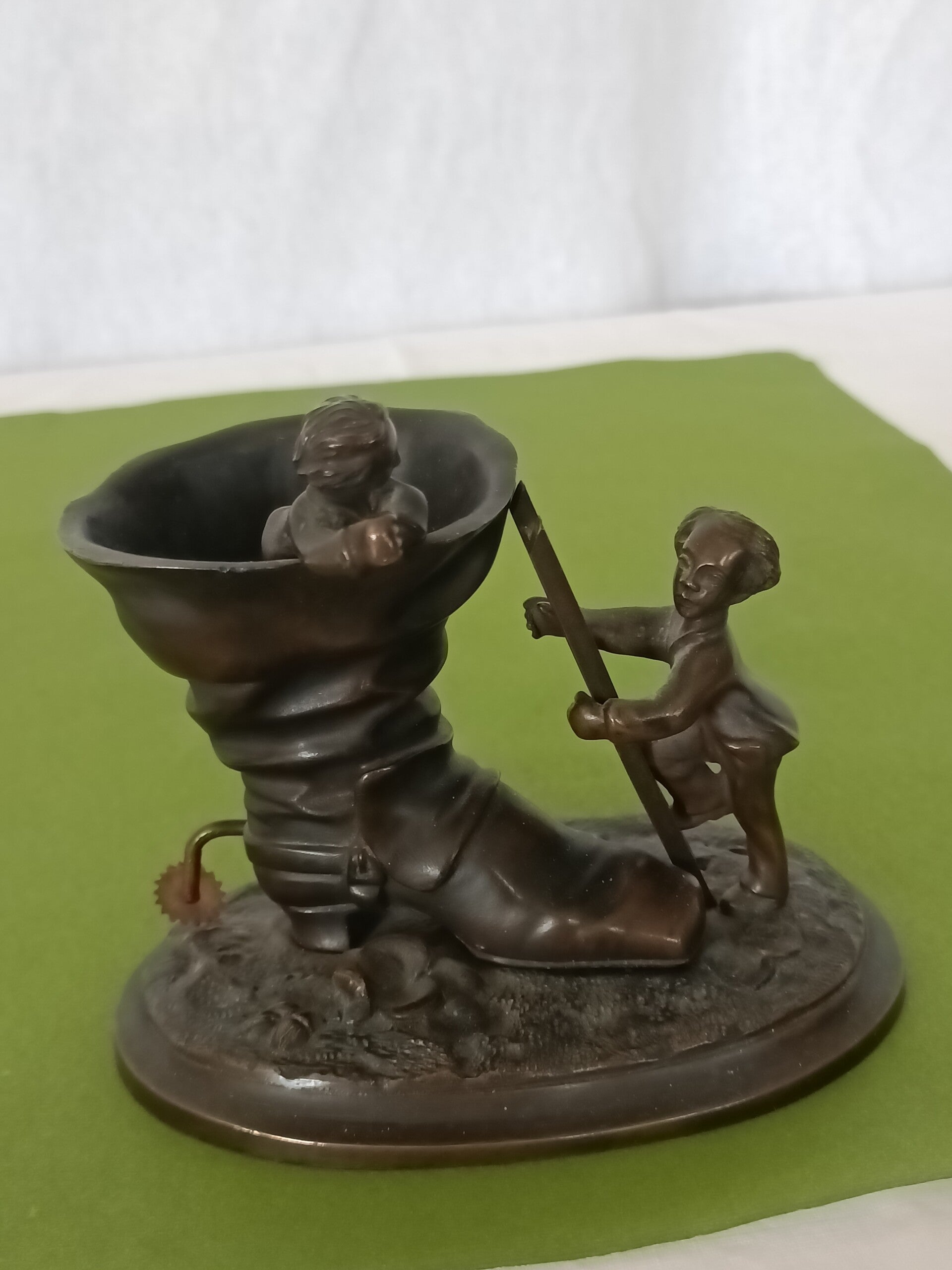 Botte de Sept Lieues en bronze