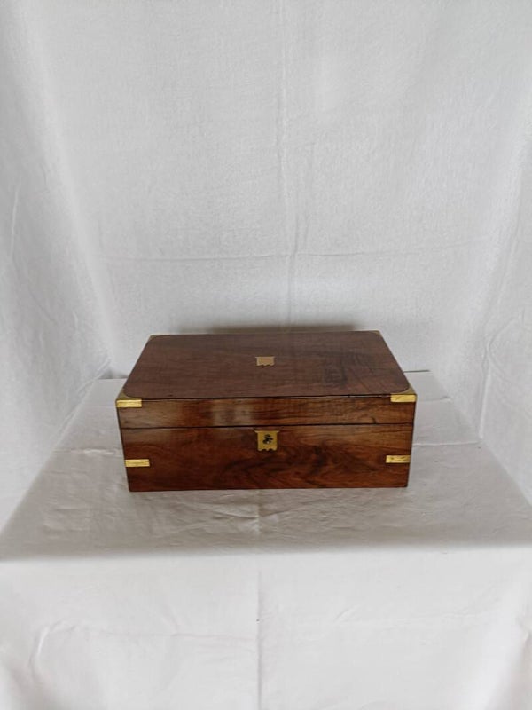 Ecritoire de voyage en noyer