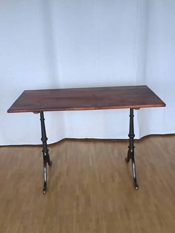 Table de bistrot pieds en fonte Baumann, Horgen