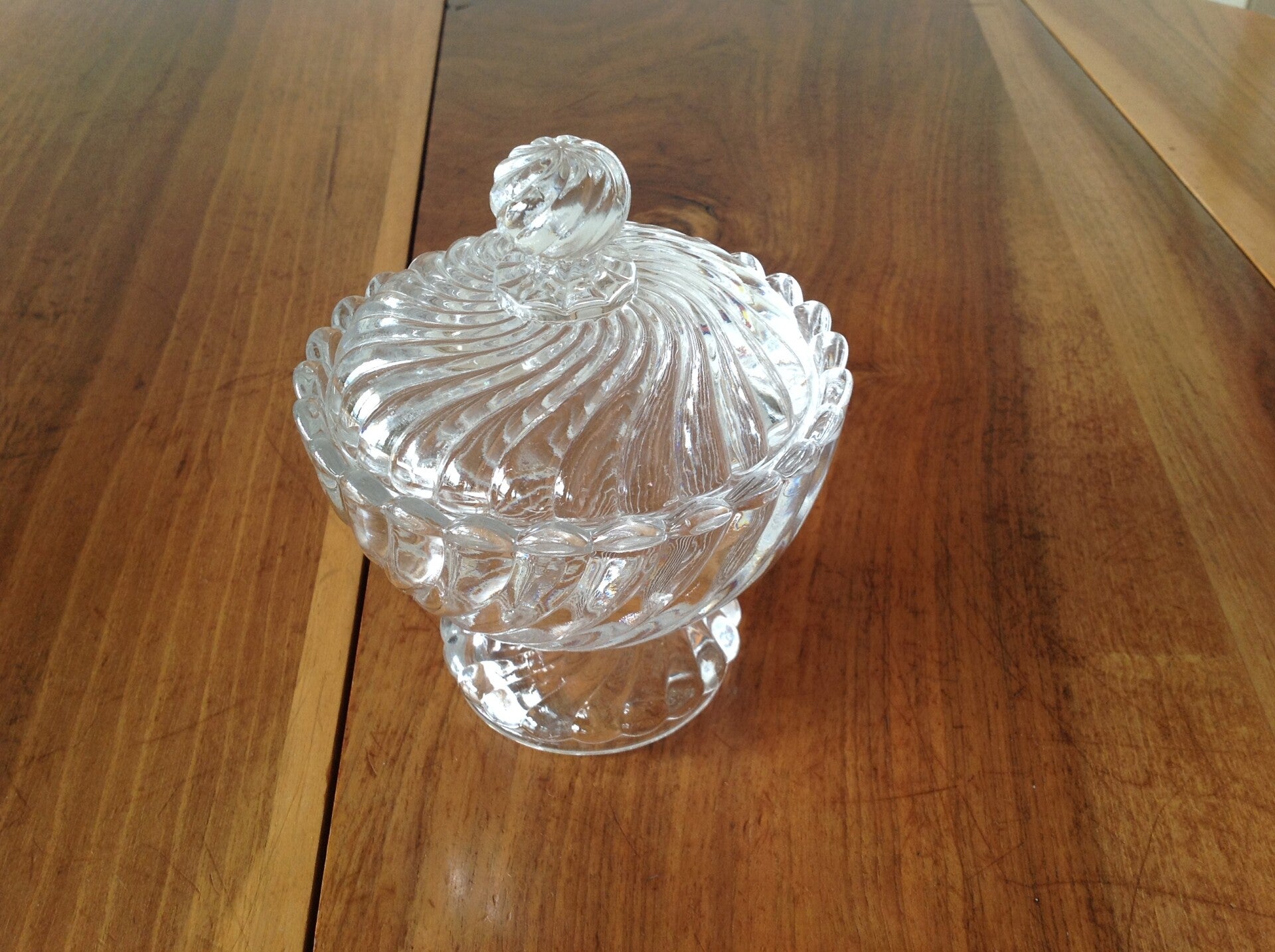 Bonbonnière en cristal