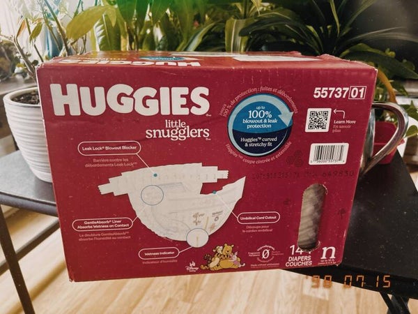 HUGGIES Little snugglers