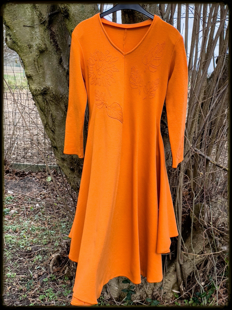 Orange dress. Upcycling. Alabama Chanin techniques