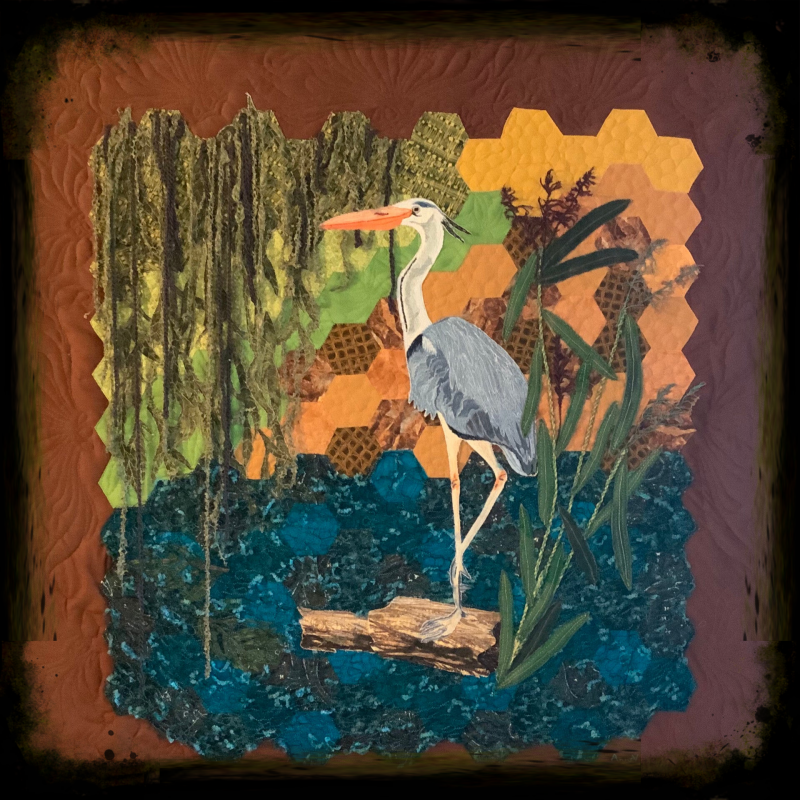 Heron on the lookout. Textile art. Quilt. Threadpainting.