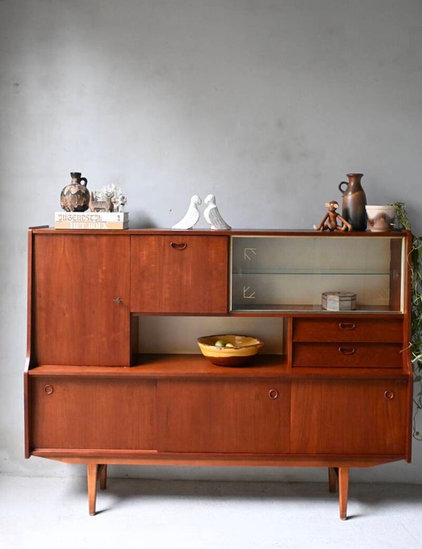 Vintage highboard jaren 60 praktisch ingedeeld