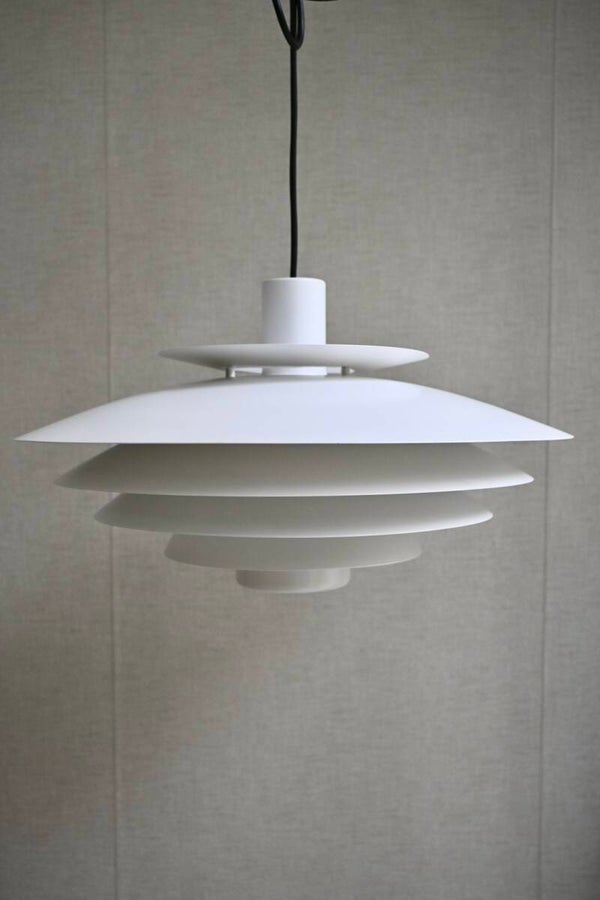 Deens Design Schalenlamp Jaren 70 Form Lighting Dia 45 cm.