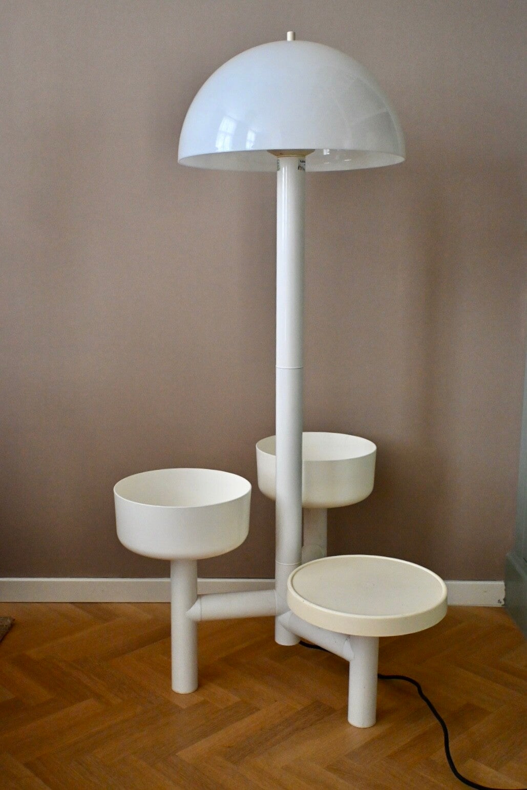 Vloerlamp Ypma BV ‘Chantal’ met plantenhouders space age 70s