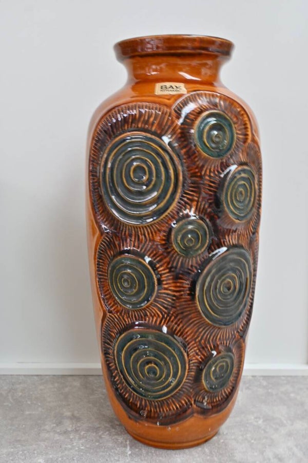 Prachtige West Germany Vaas van Bay met Fossiel Decor. Hoog 45cm