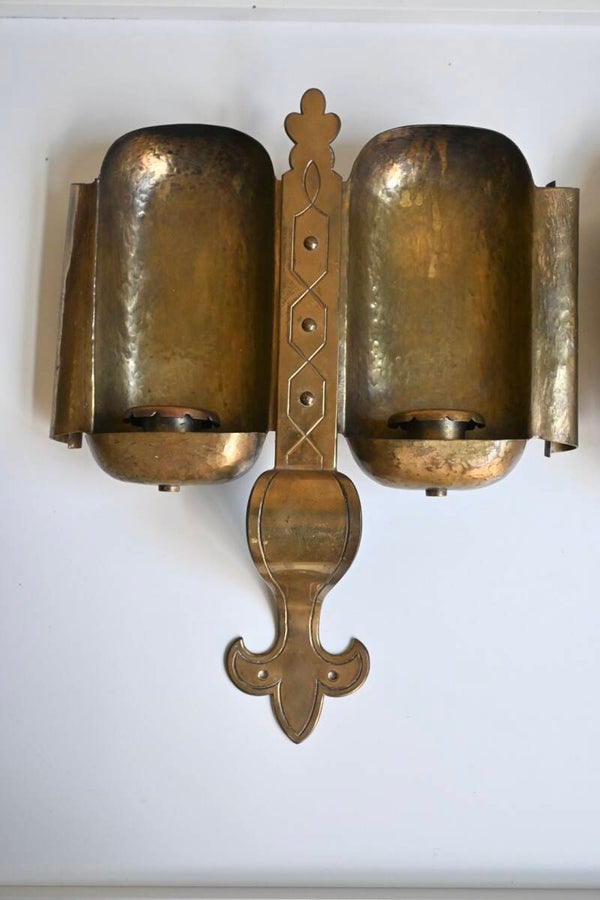 Gehamerde Messing Wandkandelaar