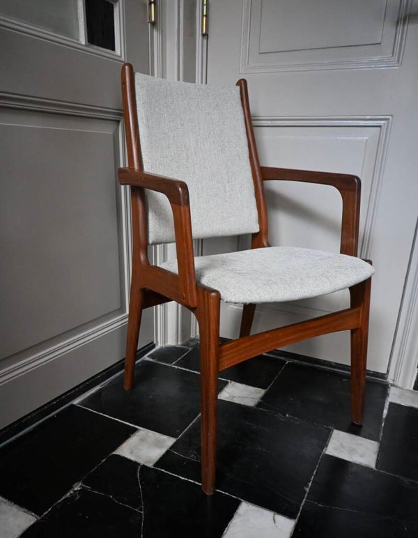 Deens Design fauteuil geproduceerd door de Deense fabrikant Skovby Møbelfabrik.