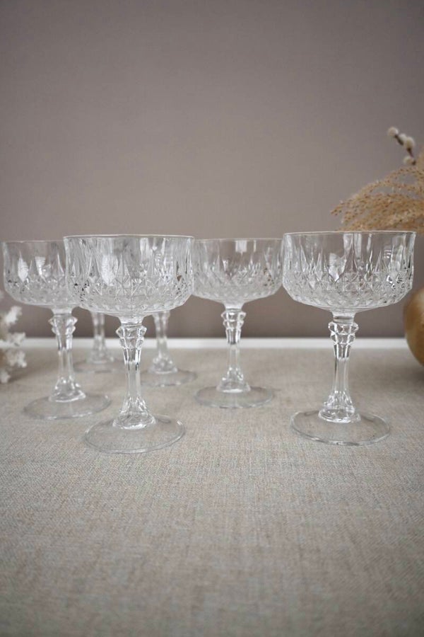 Zes mooie geslepen kristallen champagne coupes