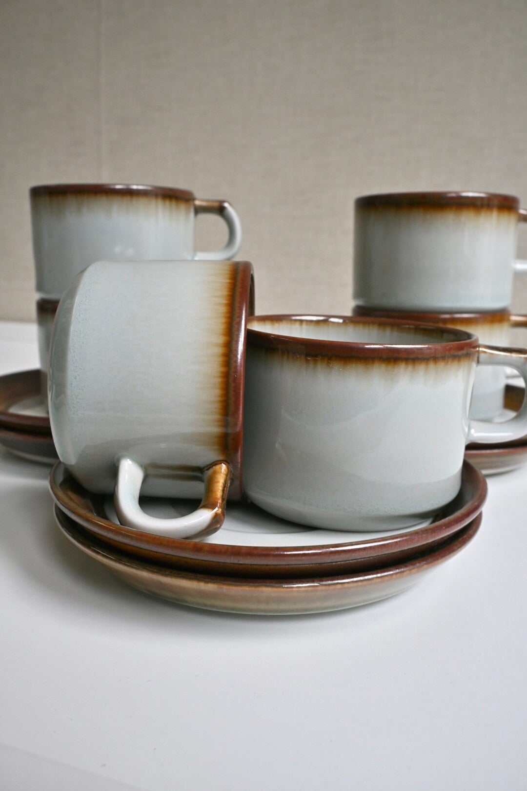 Désirée Stentøj Diskos serie Deense kop/schotel en melkkan