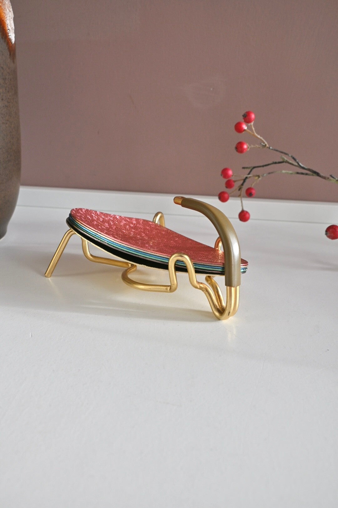 Vintage schaaltjes in goudkleurige houder