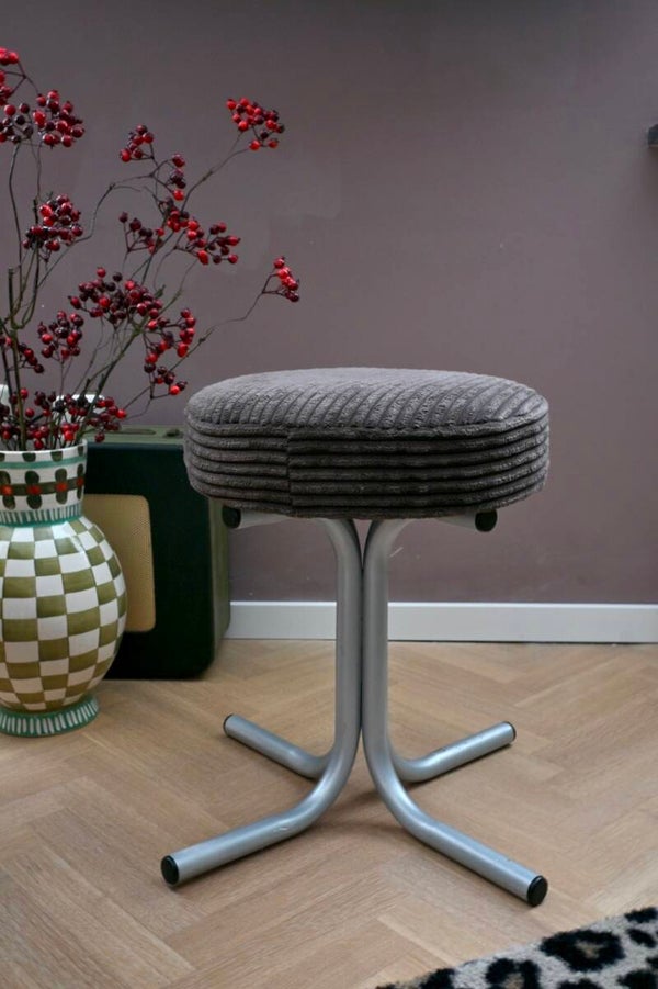 Vintage kruk met corduroy ribstof