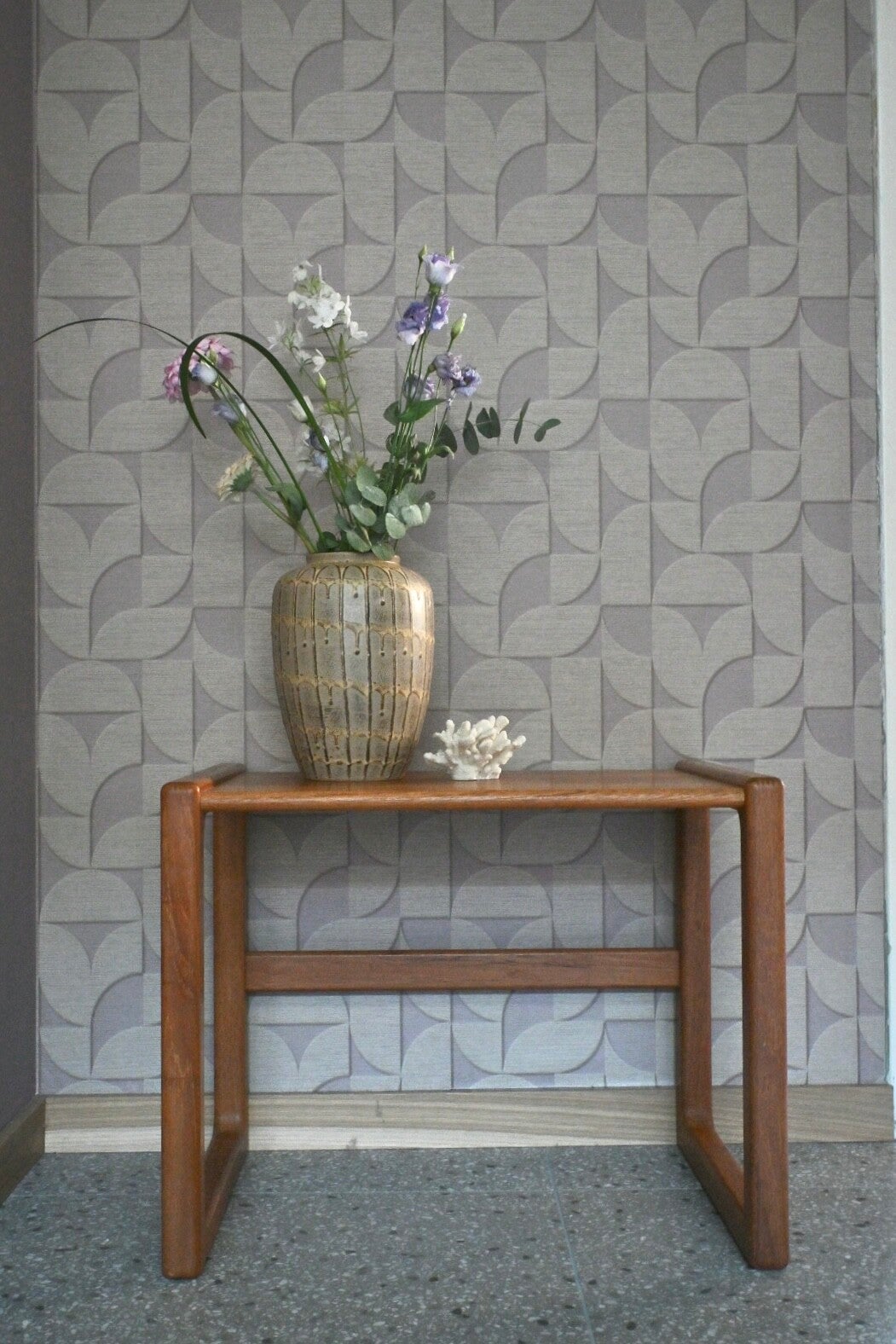 Vintage massief eiken bijzettafel Deens Design