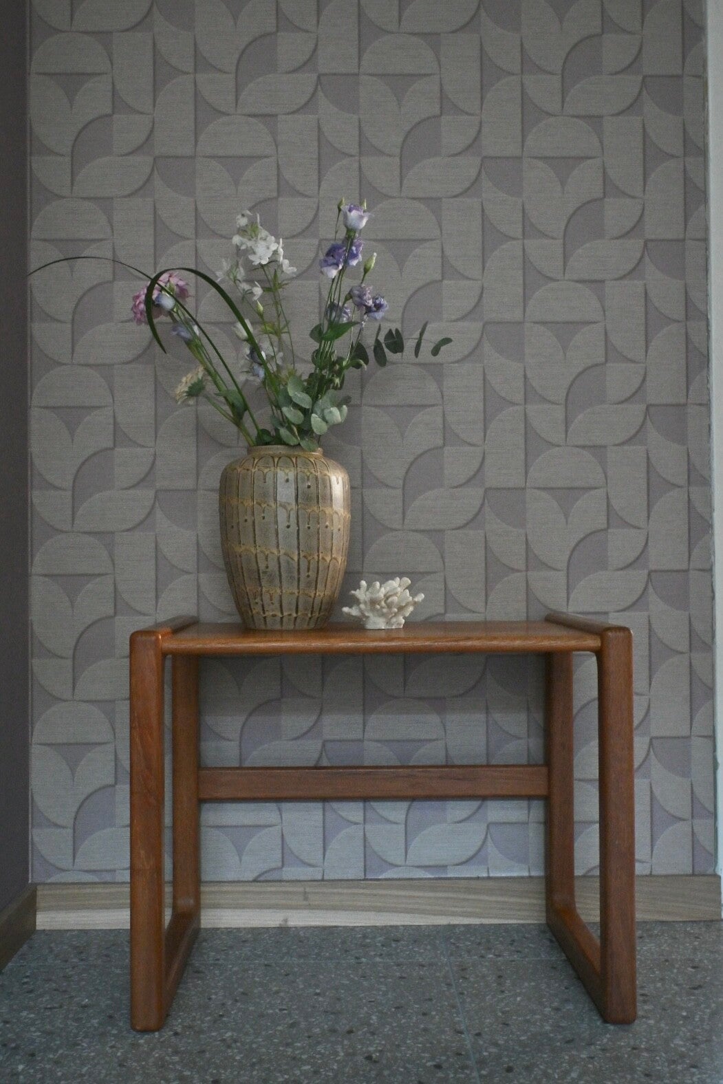 Vintage massief eiken bijzettafel Deens Design