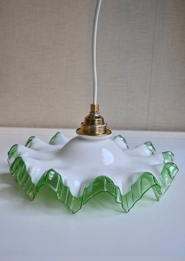 Art-deco Piecrust Hanglamp Opaline Glas Frankrijk