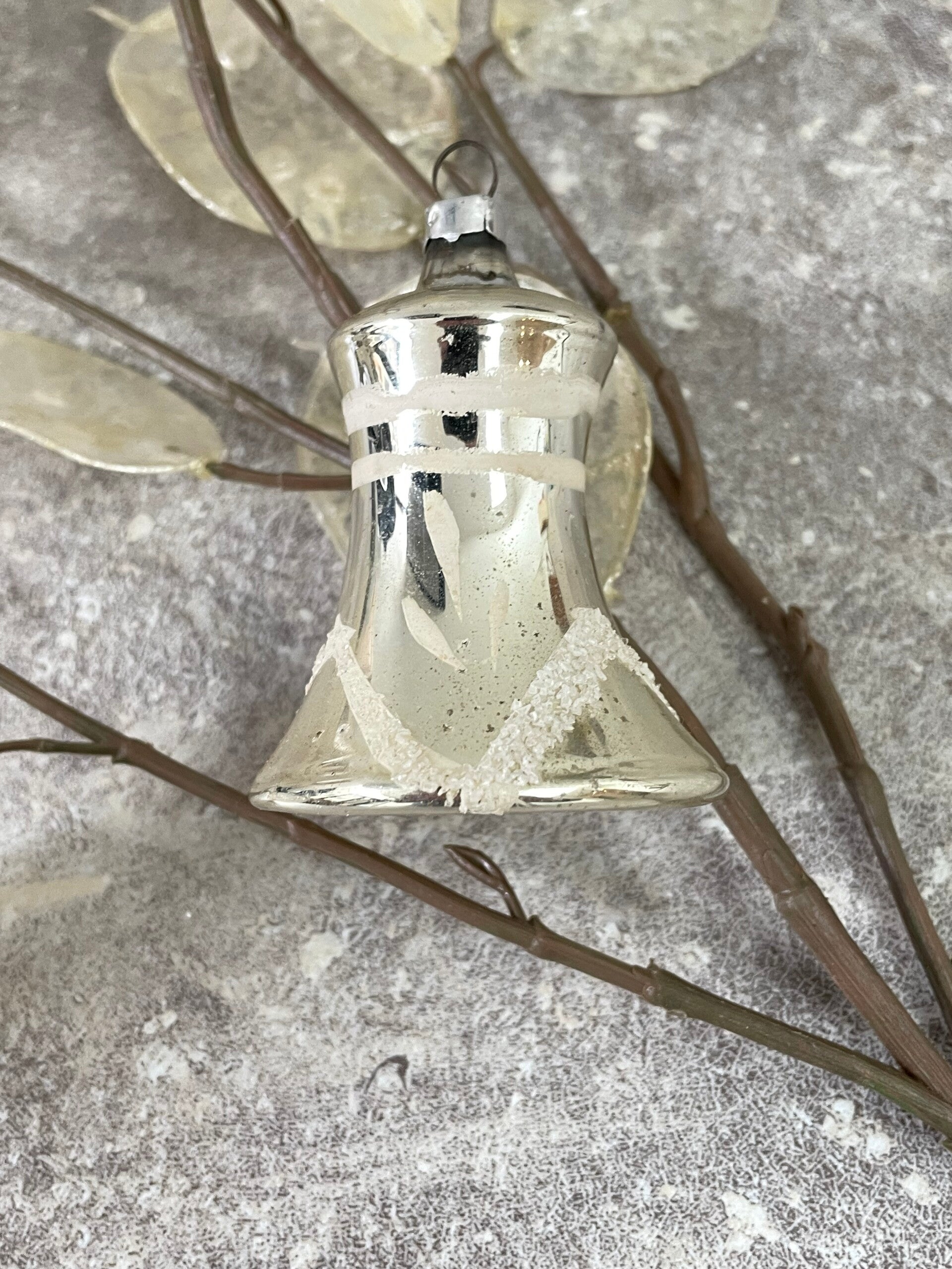 Oude Antieke Kerstbal Vormbal Kerstklok 7cm