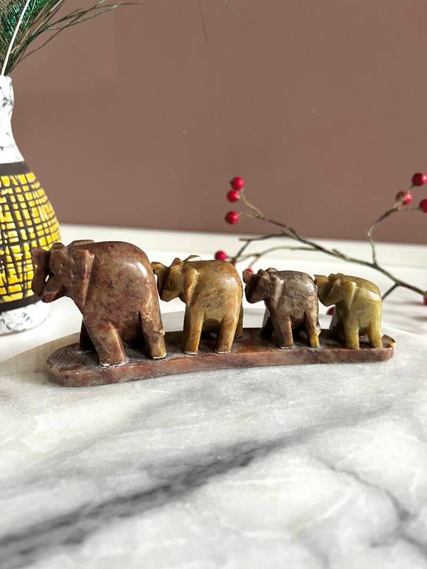 Olifantjes van speksteen