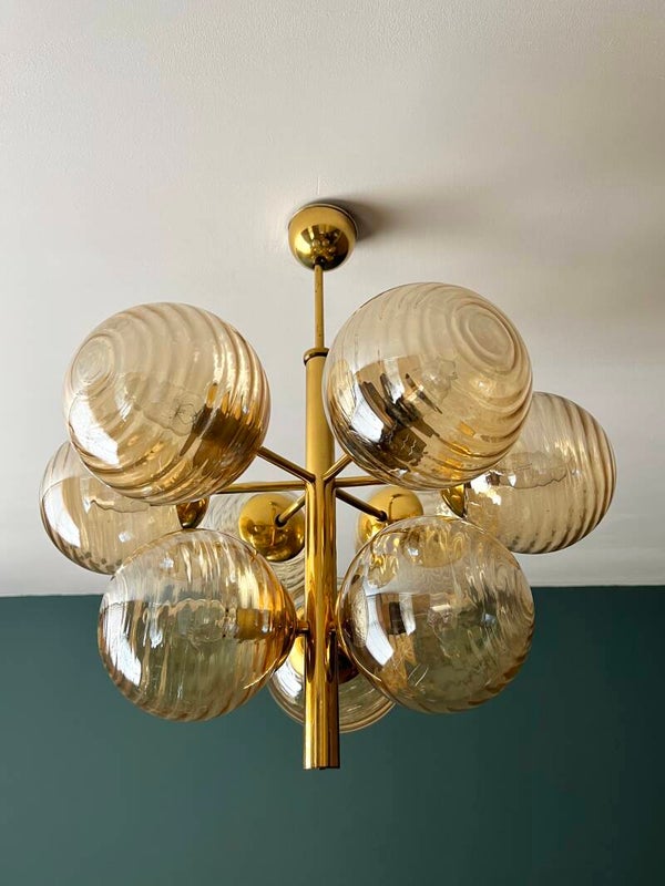 Unieke kroonluchter met 9 glazen bollen en messing frame