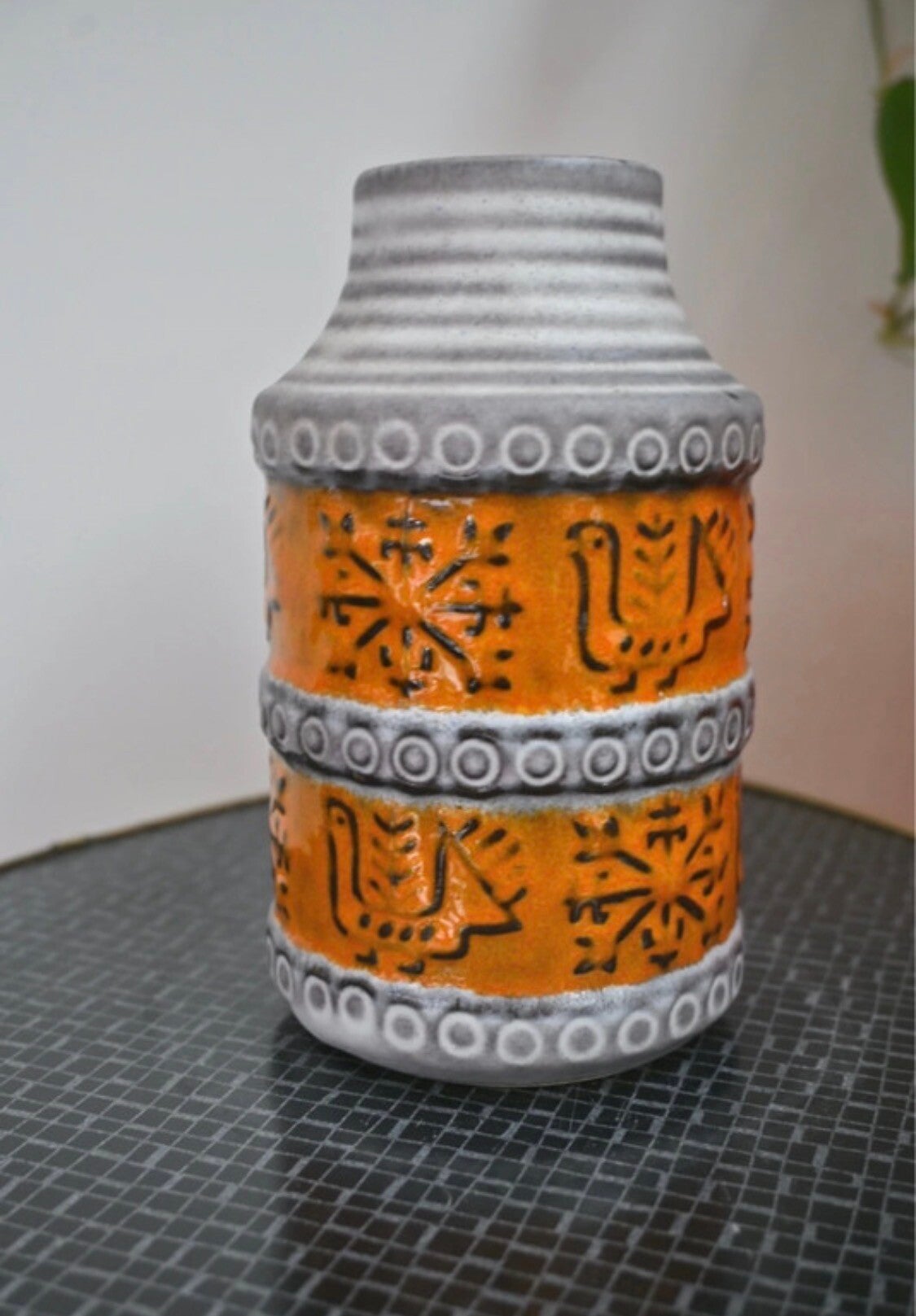 BAY West-Germany vaas 6414