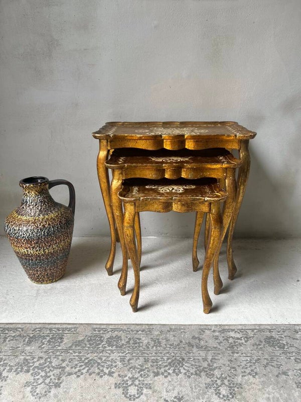 Vintage Florentijnse nesting tafeltjes