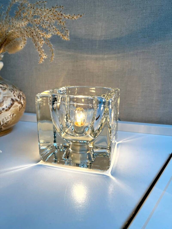 Design tafellamp van Peill en Putzler