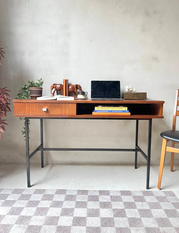 Vintage bureau teak fineer en metaal