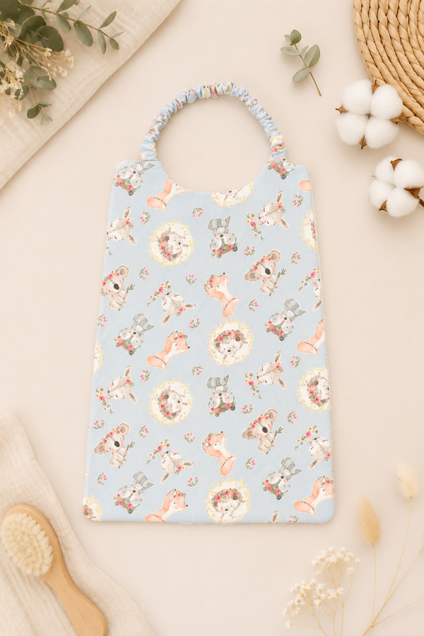 Serviette élastiquée pour la cantine