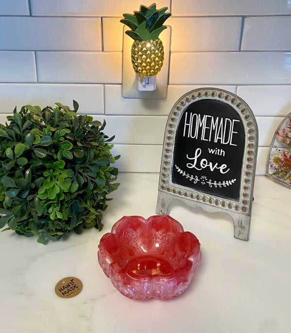 Pink/white sugar/candy/trinket dish
