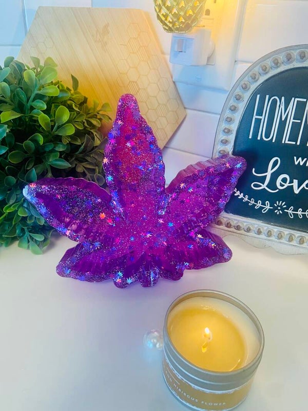 PURPLE MAPLE/WEED LEAF ASHTRAY