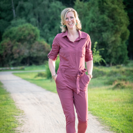 Linda Eijsink, pre- en postpartum coach in Haaksbergen, biedt mentale ondersteuning bij somberheid en onzekerheid tijdens zwangerschap en kraamtijd