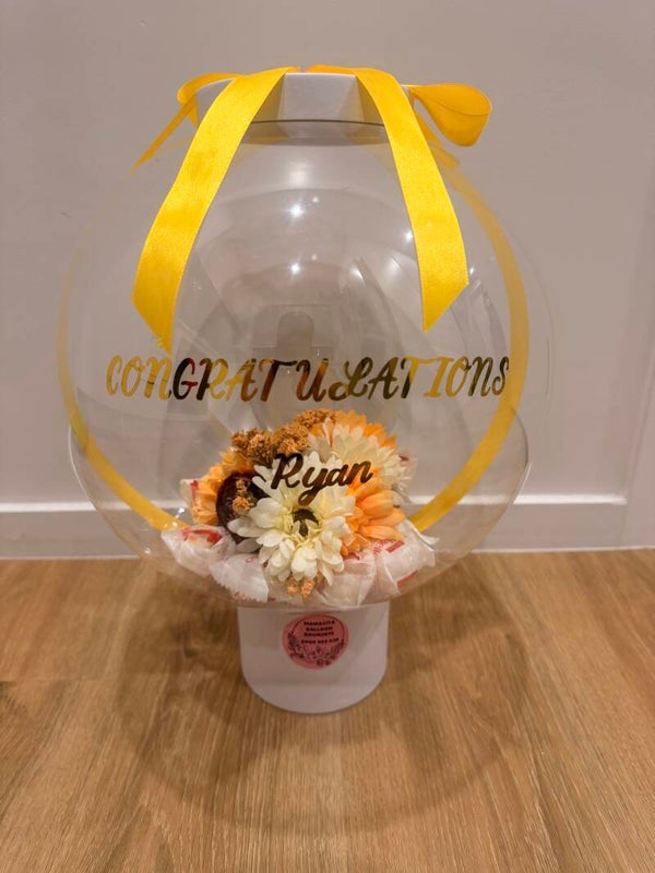 MC WHITE & ORANGE FLOWER BOUQUET