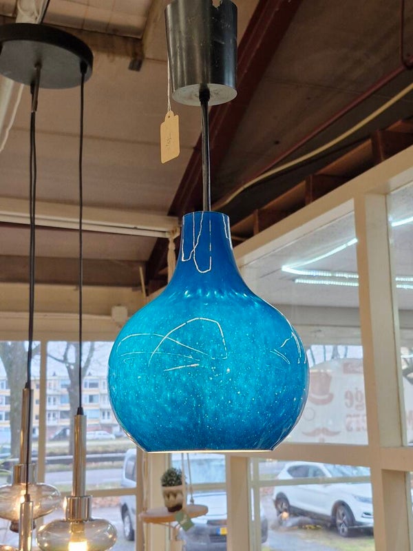 Vintage hanglamp Peil & Putzler bol glas blauw