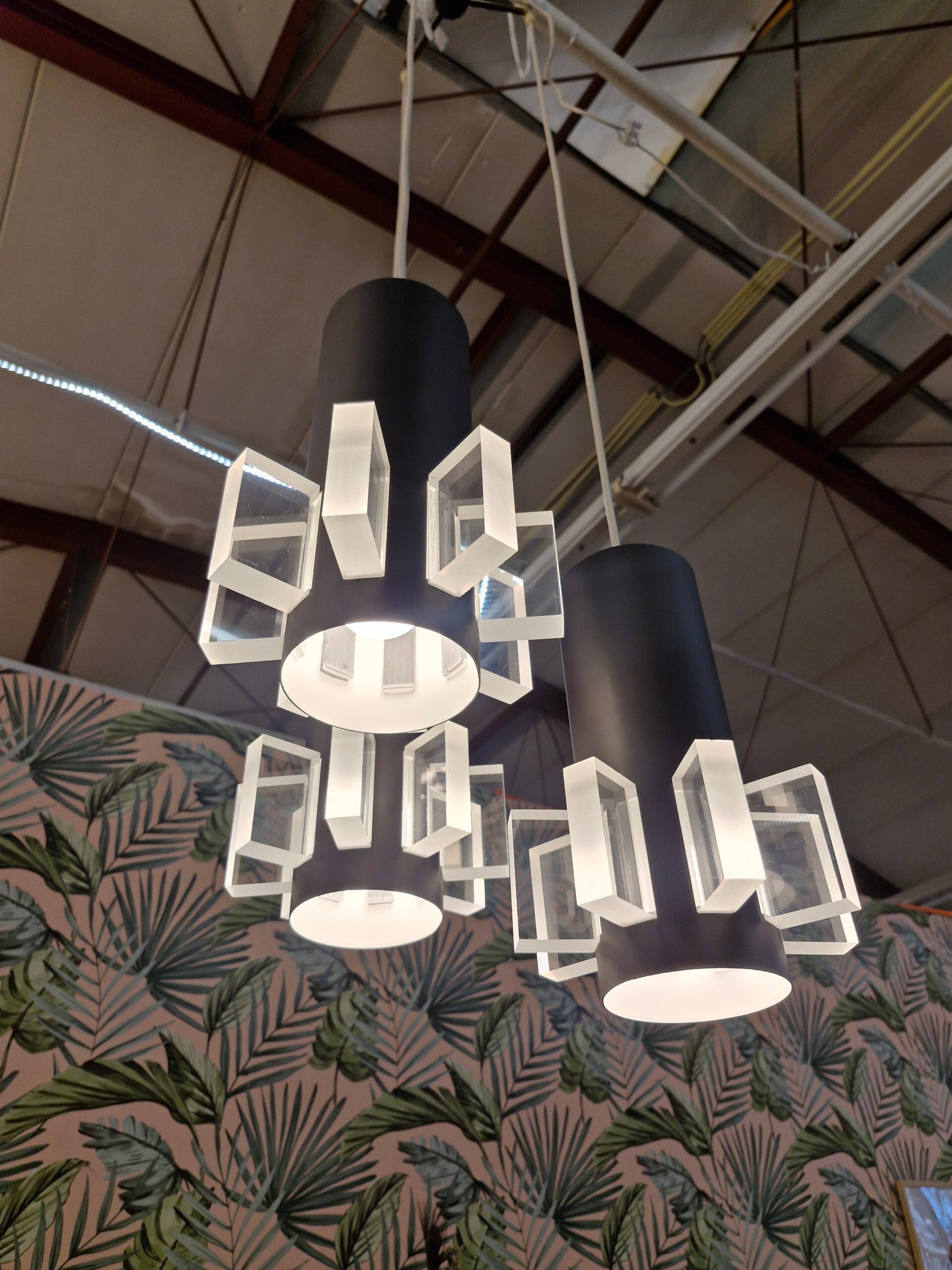 Vintage space age cascade lamp zwart plexiglas 70s
