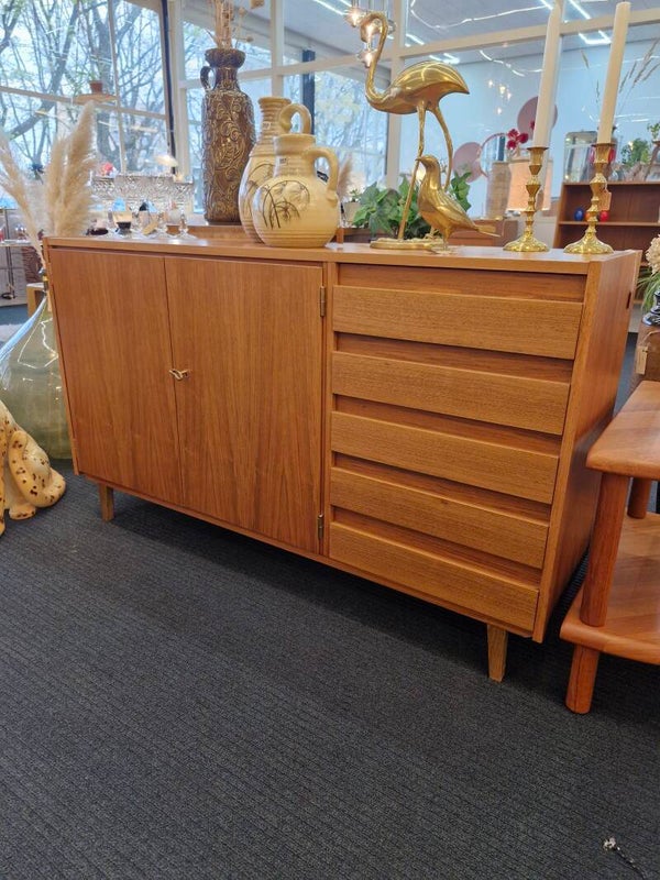 Vintage dressoir / sideboard met lades