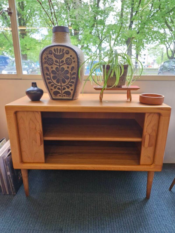 Vintage Deens design kast / dressoir Silkeborg tambour