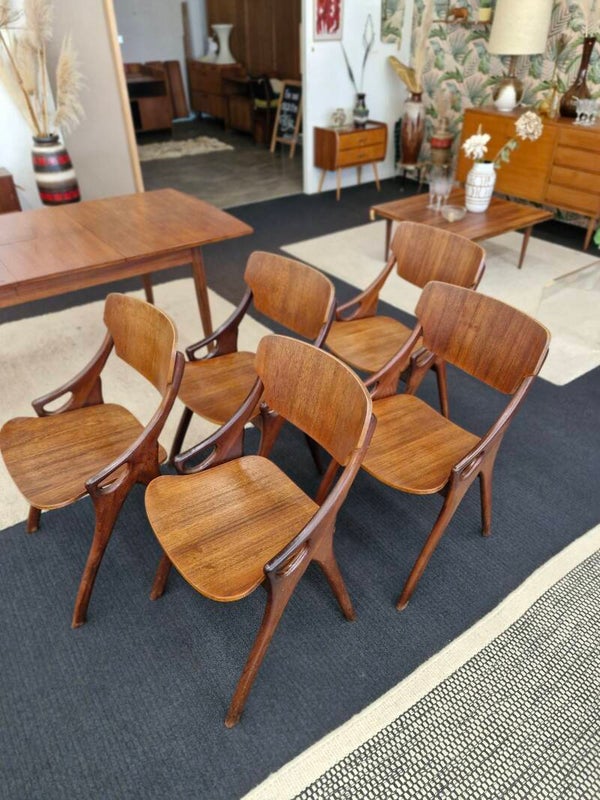 Set van 6 Vintage Deense Stoelen – Arne Hovmand-Olsen