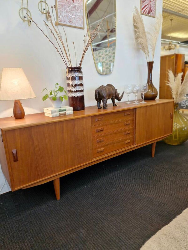Deens Design teakhouten sideboard – Clausen & Søn (Silkeborg)