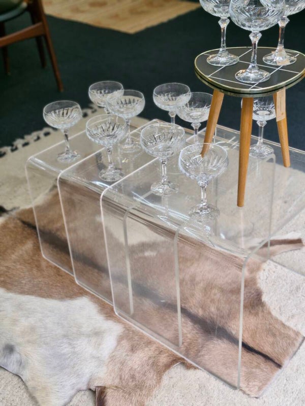 Vintage plexiglas bijzettafels - set van drie stuks