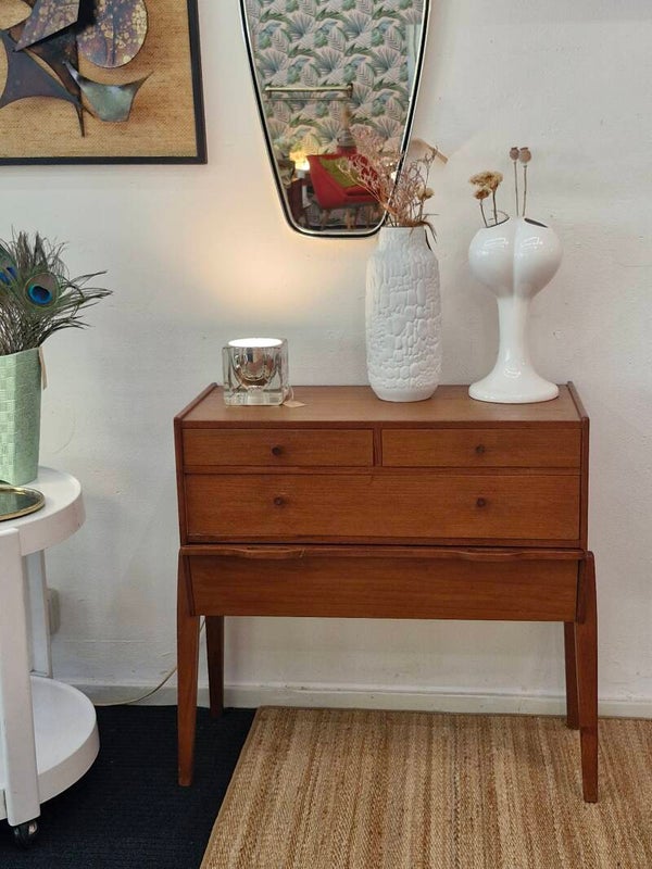 Mooi vintage ladekastje Deens 70s knop/greep
