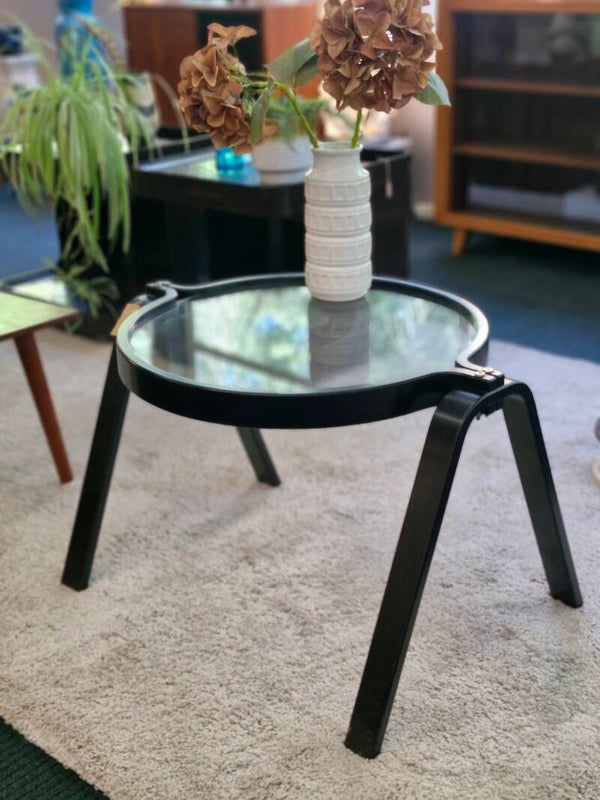 Scandinavische vintage design salontafel – zwart gebogen hout & glas – jaren 60/70