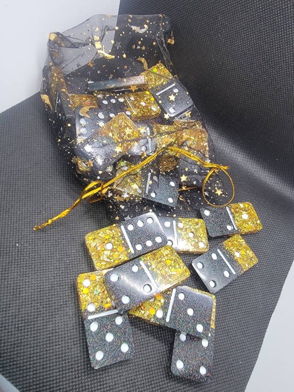 Dominos