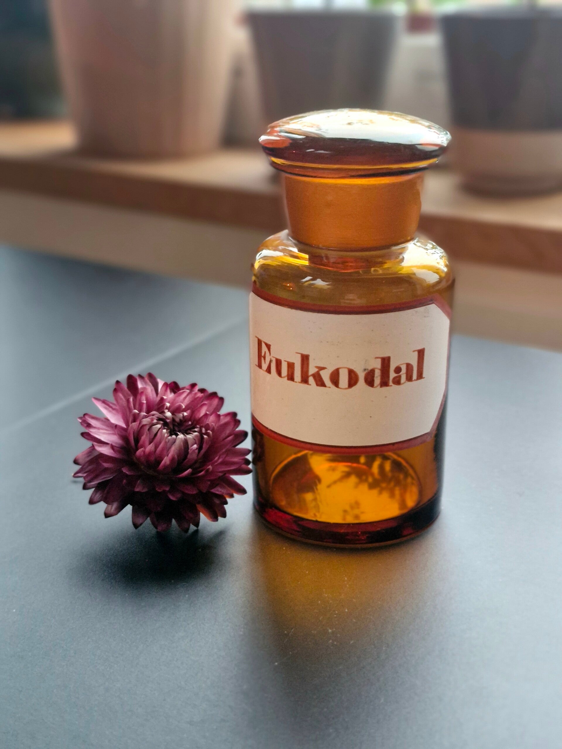 Antiek apotheek fles, Eukodal