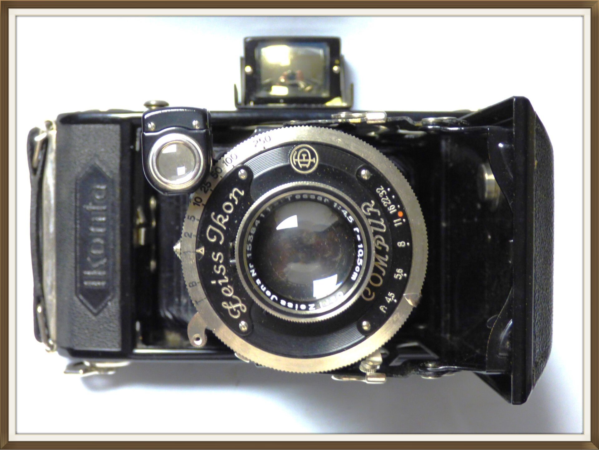 ZEISS IKON - IKONTA - OBJECTIF TESSAR 4.5/105mm OBTURATEUR COMPUR