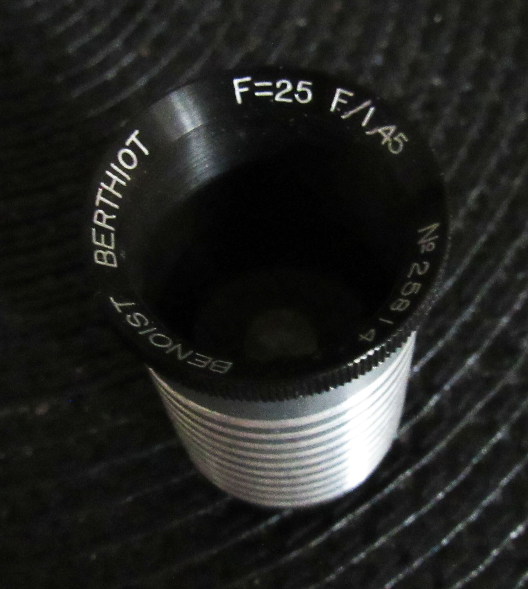 BENOIST BERTHIOT OBJECTIF  DE PROJECTION F=25 F/1,45