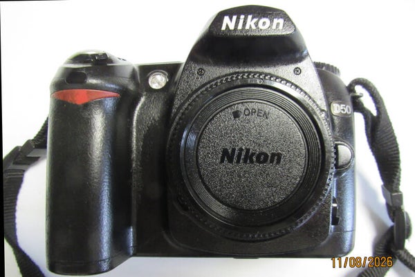 NIKON DIGITAL D50 REFLEX AUTOFOCUS BATTERIE + CHARGEUR
