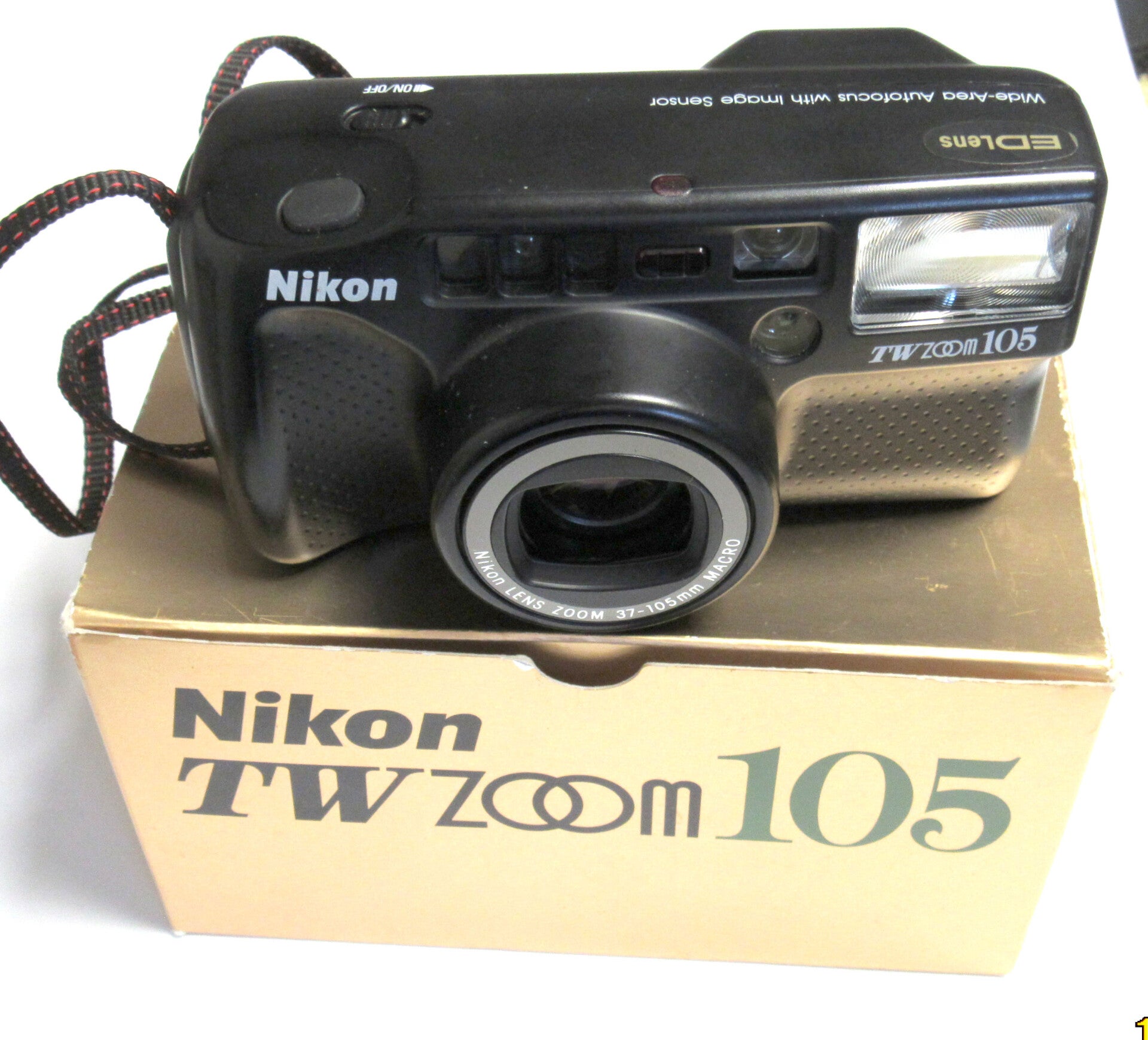 NIKON TW ZOOM 105 NEUF DANS SON EMBALLAGE D'ORIGINE