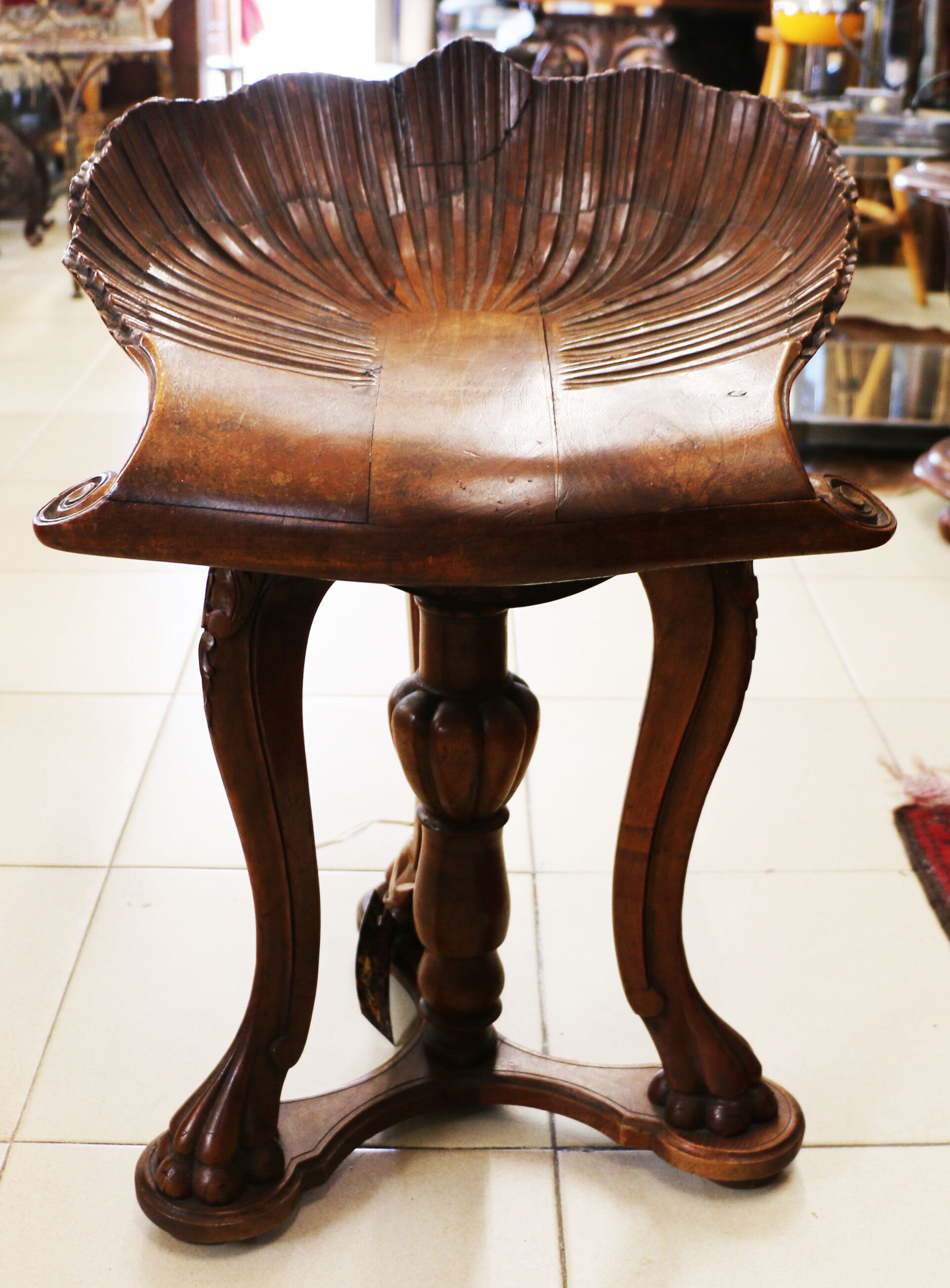 TABOURET DE HARPISTE 19 ème EN NOYER - LIRE SVP