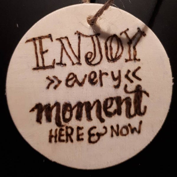 Kadolabel Enjoy every moment 