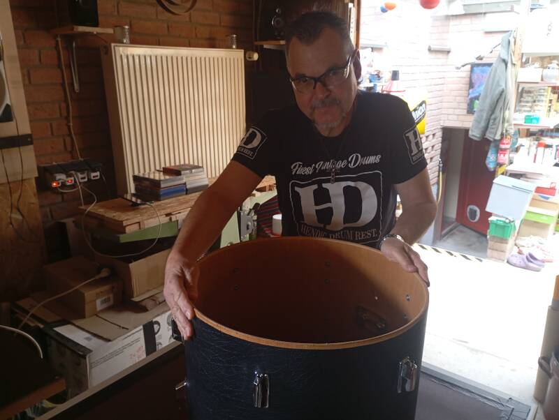 Jetzt werden zuerst mal alle Kessel von beiden Seiten absolut plan geschliffen...